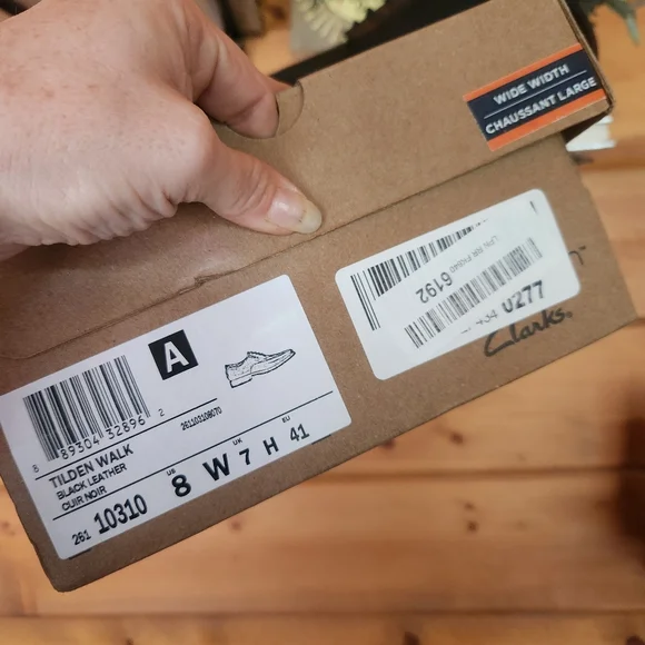 Clarks 💙 NWOB Tilden Walk Oxford  Dress Shoe Black Leather Square Runoff Toe 8W - Picture 8 of 11